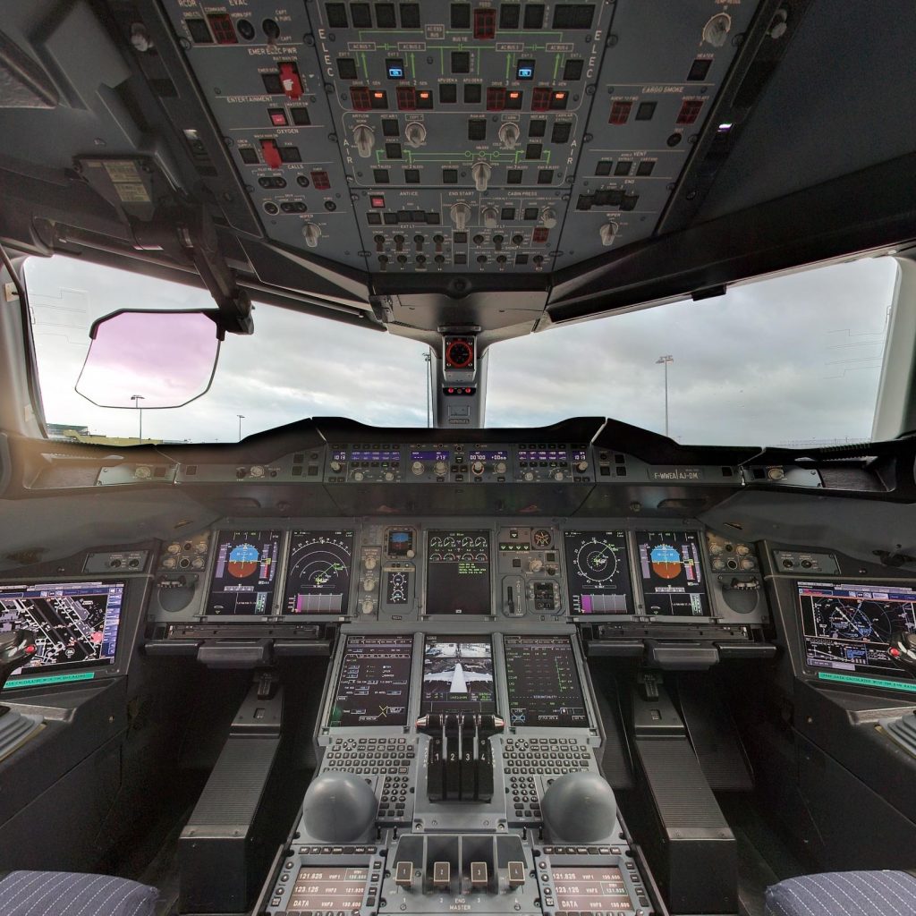 SCADE Suite and SCADE Display in the Airbus A380 Cockpit